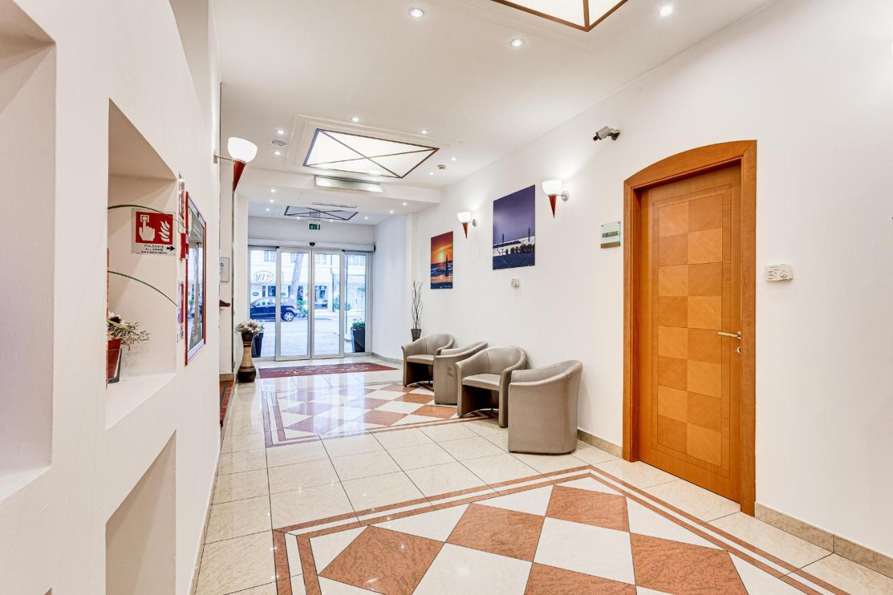 Hotel Villa Maria Cesena Bagian luar foto