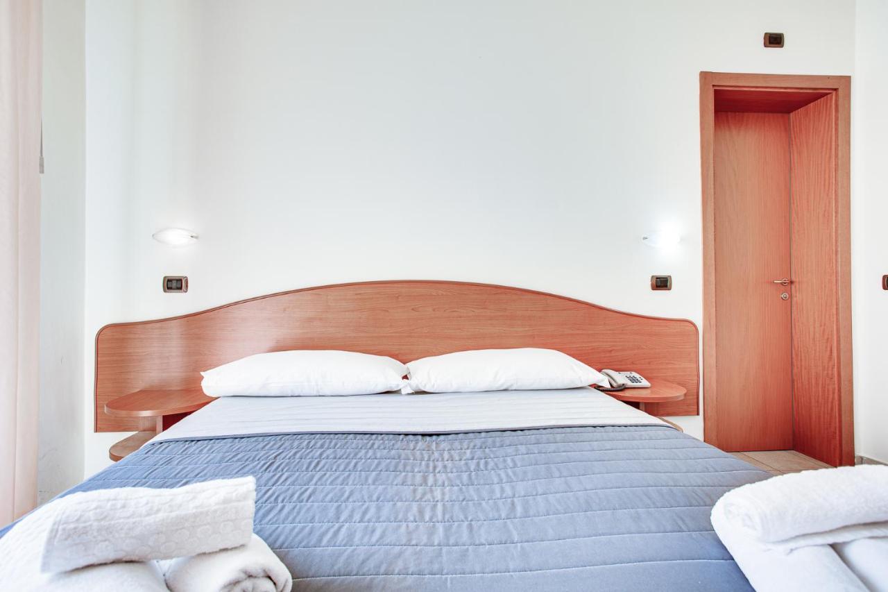 Hotel Villa Maria Cesena Bagian luar foto