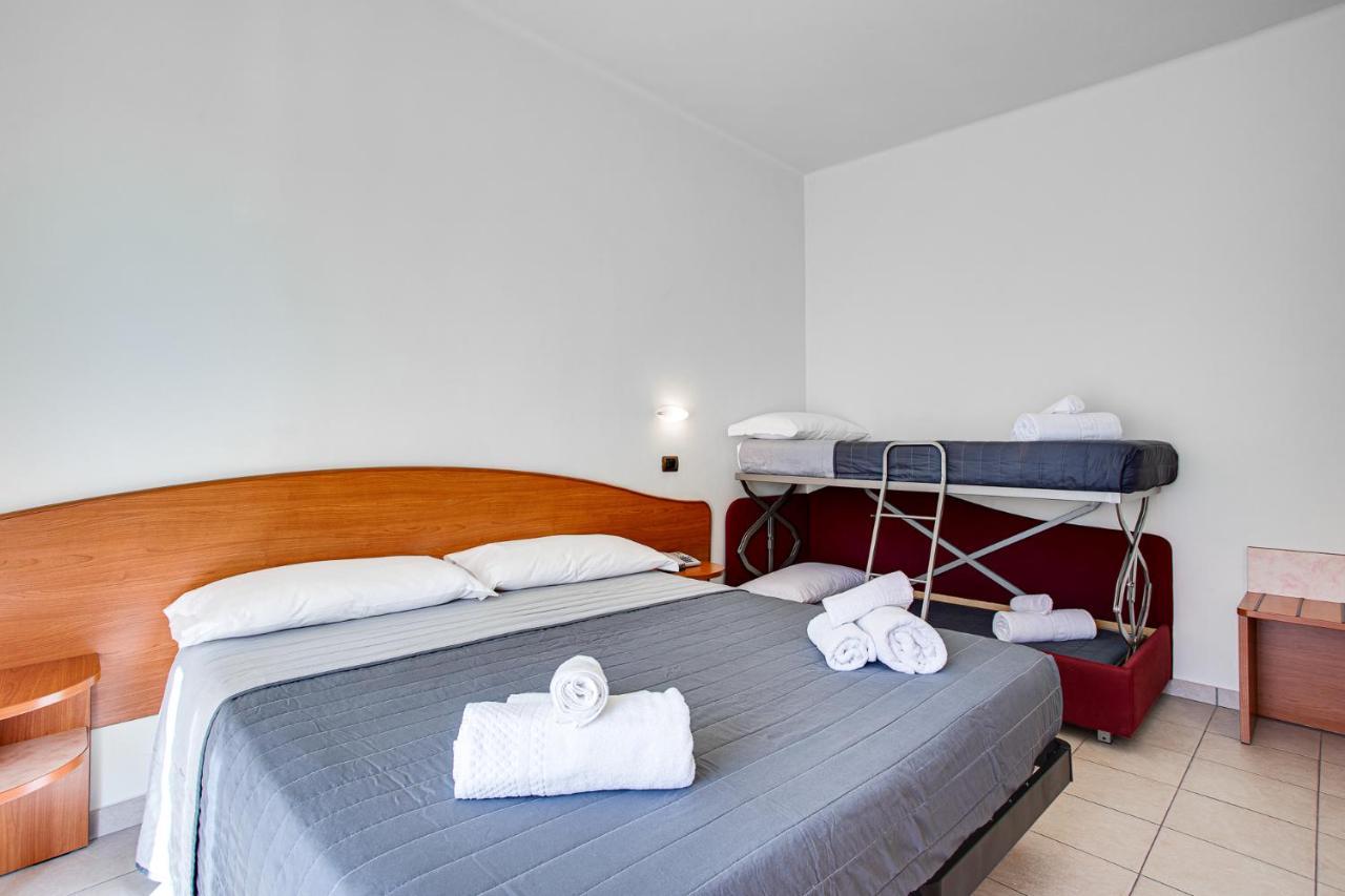 Hotel Villa Maria Cesena Bagian luar foto